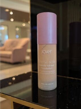 J.O.A. Crystal Glow Peptide-Infused Foundation - Light Beige with Pink Cap